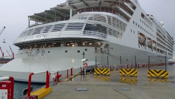 Antalya’ya kruvaziyer akını