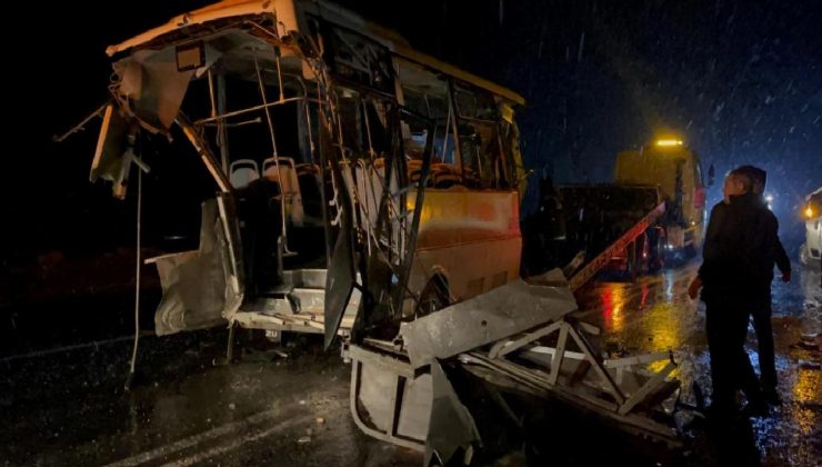 Eskişehir’de belediye otobüsleri çarpıştı: 14 yaralı