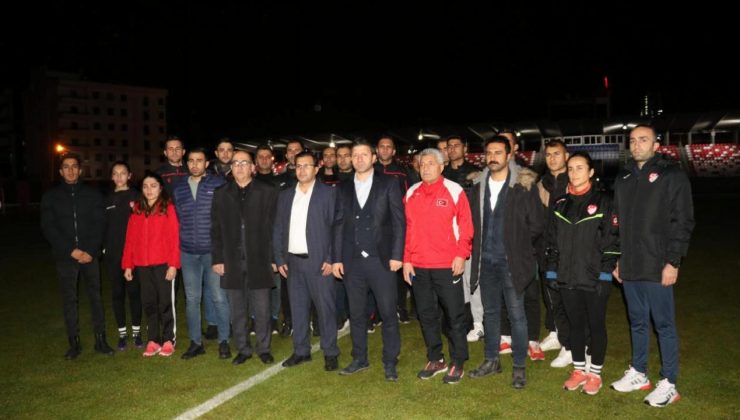 Hakemler maça çıkmama kararı aldı