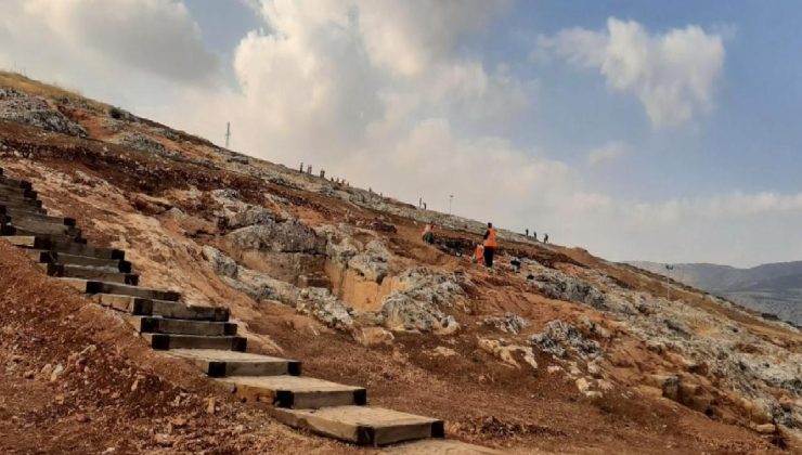 Perre Antik Kent’te ortaya çıktı: Saha taramasında değişik mezar kabartmaları!
