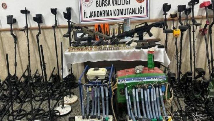 Tarihi eser kaçakçısı baba- oğul- torun yakalandı