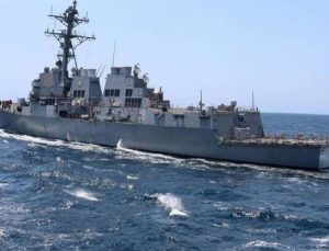 ABD savaş gemisi, Kızıldeniz’de İHA düşürdü