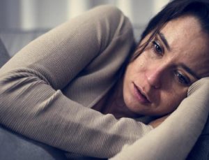 Ağır depresyon belirtileri nelerdir? Ruhsal buhran belirtileri ve ağır depresyon nasıl geçer?