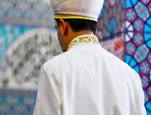 Erdoğan ile Scholz anlaştı: İmamlar artık Almanya’da yetiştirilecek