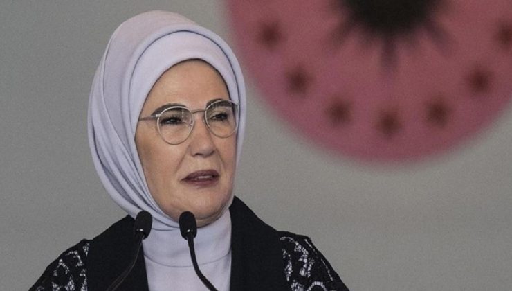 Emine Erdoğan, Cumhurbaşkanlığı Kültür ve Sanat Büyük Mükafatları sahiplerini tebrik etti