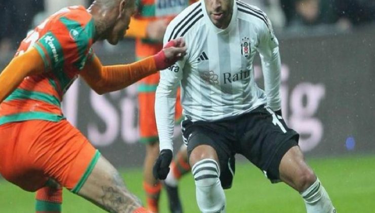 İkinci yarının başında sakatlık şoku! Devam edemedi