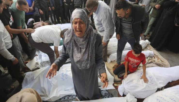 İsrail askerleri, Filistinlileri mezarlarından çıkarıp buldozerlerle ezmiş