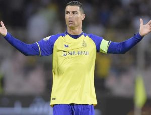 Yılın en âlâ 10 futbolcusu açıklandı! Ronaldo reaksiyon gösterdi
